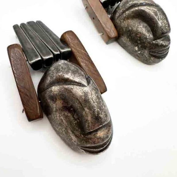 Vintage Modern Handmade Mask Clip On Earrings Pewter? Wood Tribal Easter Island - Picture 11 of 12